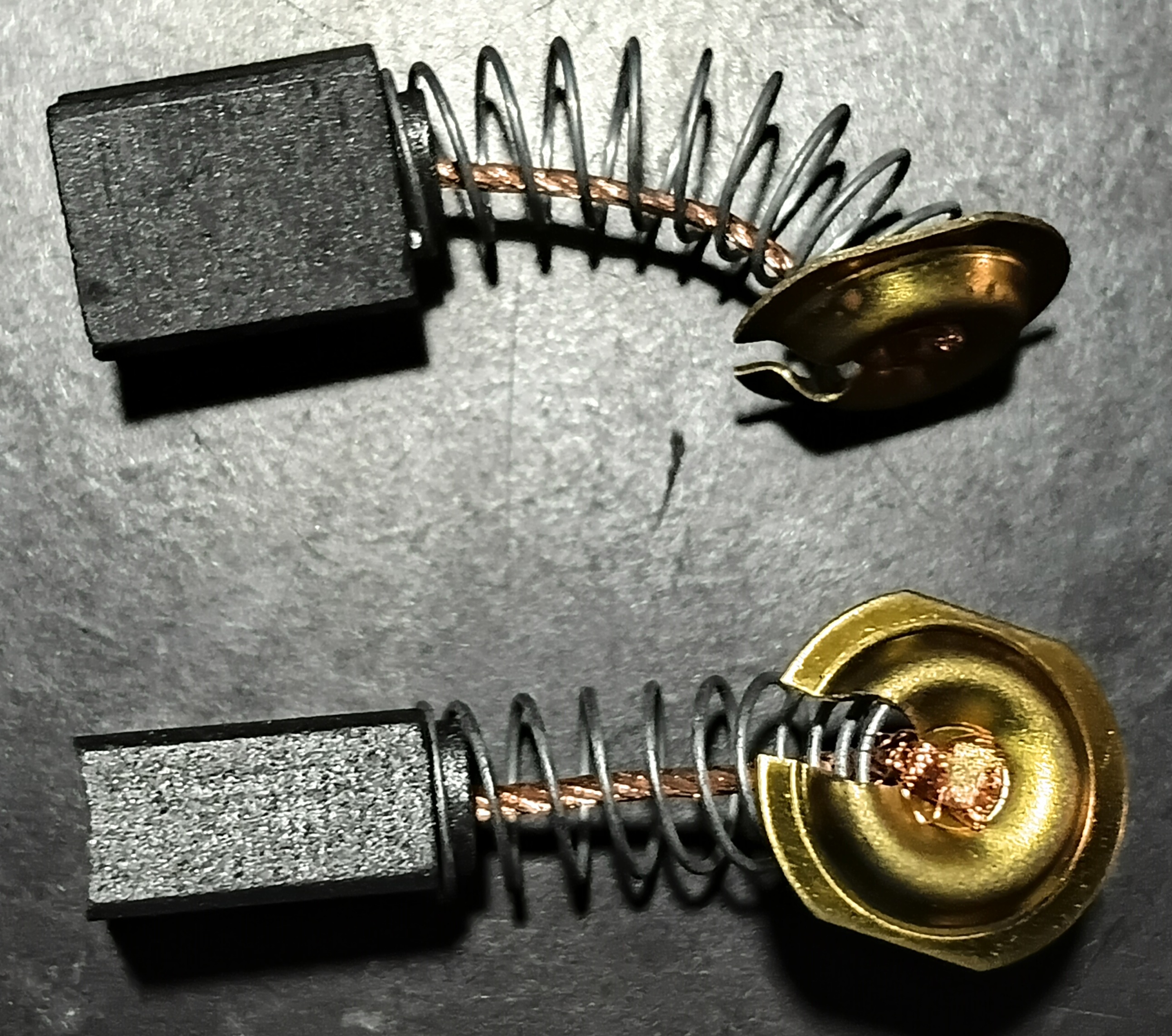 15 Quality Carbon Brush (Made in Taiwan) spring 13(L)x10(W)x7(H)mm| Carbon Brushes| Carpentry Tools & Equipment