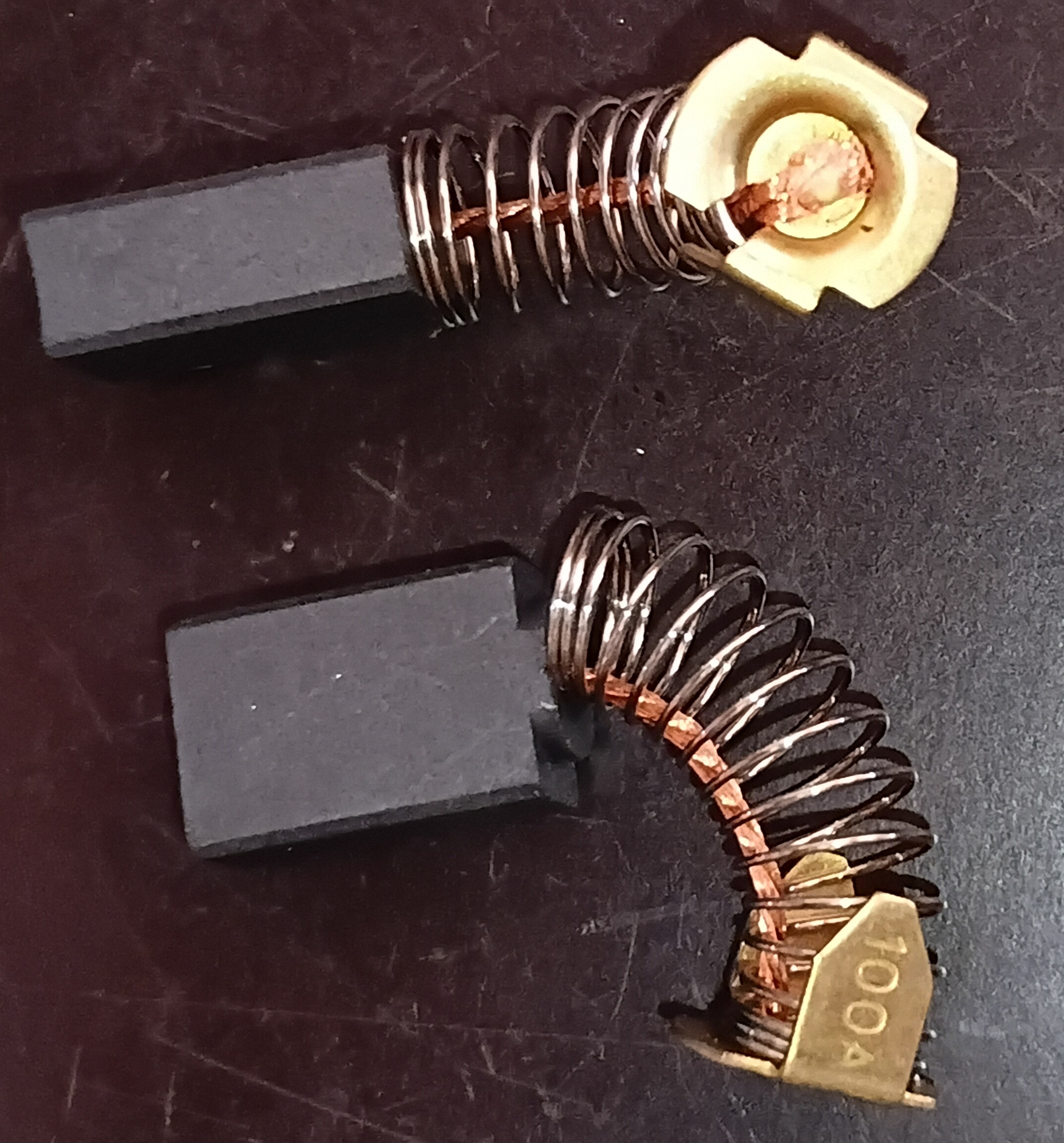 CB-100A Makita spring 15(L)x9(W)x6(H)mm| Carbon Brushes| Carpentry Tools & Equipment